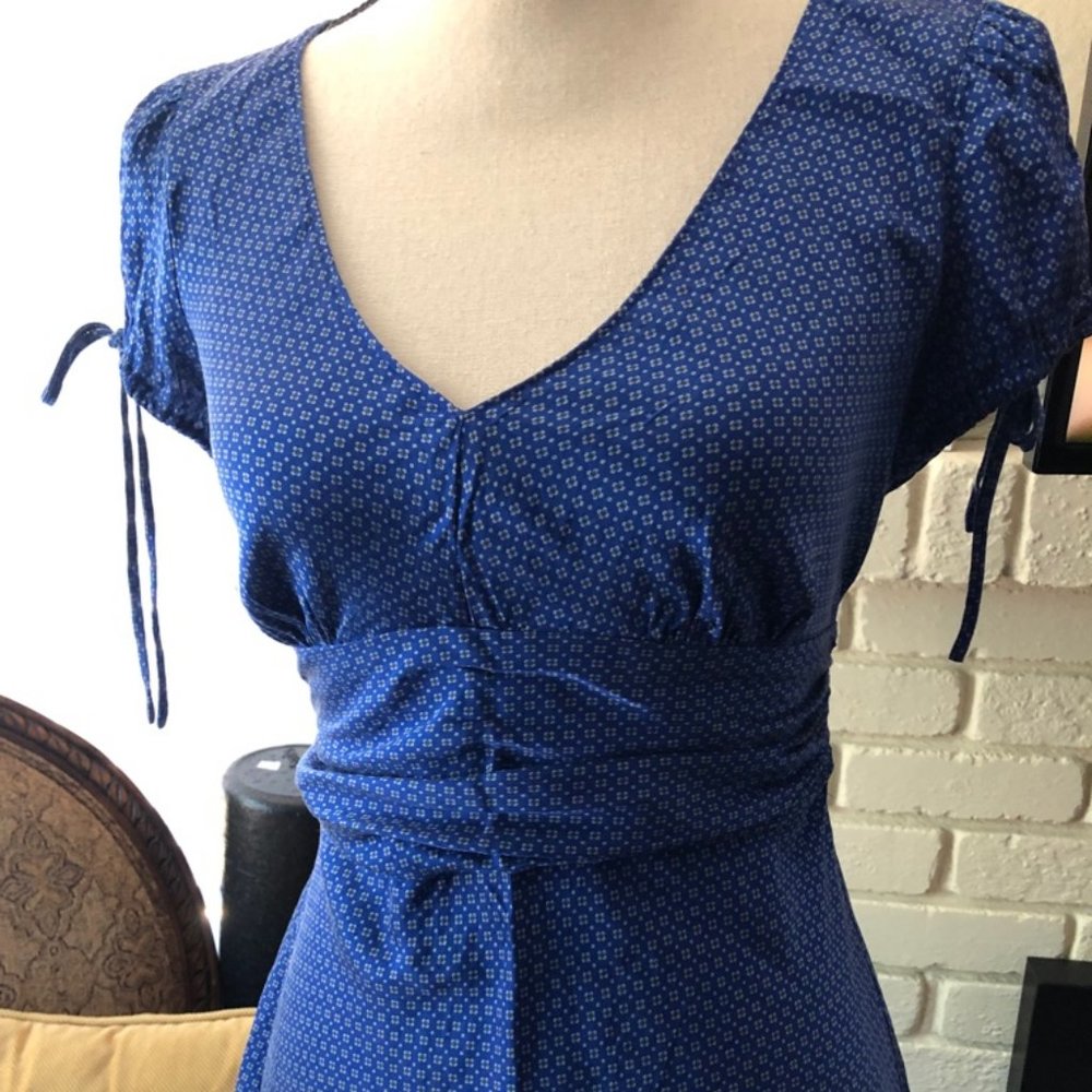 Express Design Studio 95% Silk Blouse